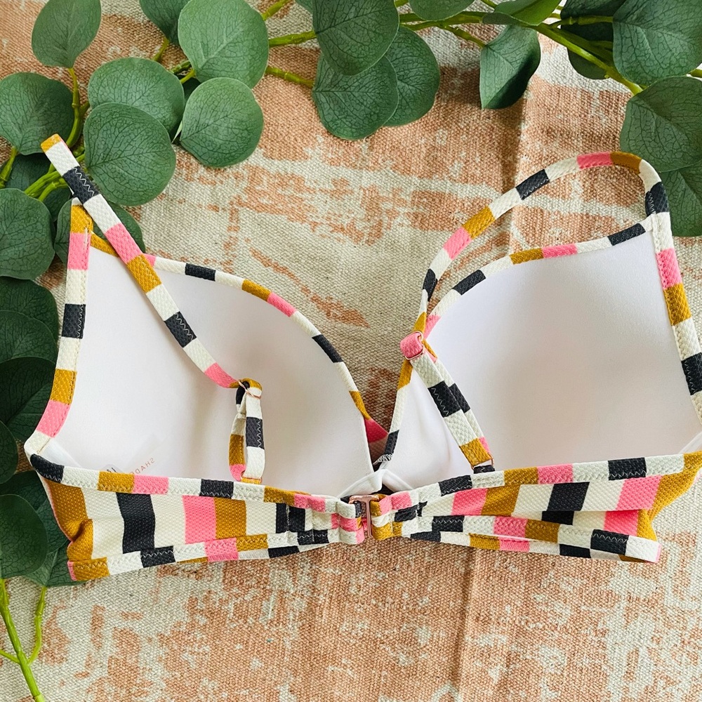 Bikini Top 👙 - Picture 2 of 3